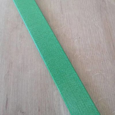40 x 22 x 5 mm C-förmige FRP-U-Kanal-Umhüllung mit glattem Polyester-Schleier, unzerbrechlich